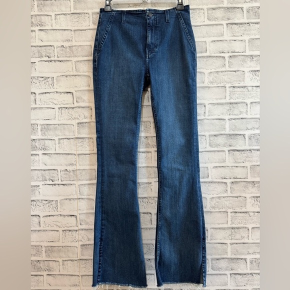 We The Free Denim - Women’s Free People we the Free médium wash flare leg jeans Size 27